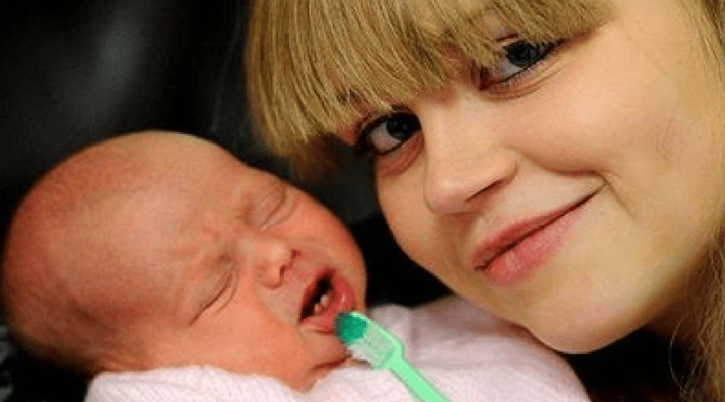 Patricia Caulfield, noworodek z zębami, nietypowy noworodek, nietypowe dziecko, wcześniak