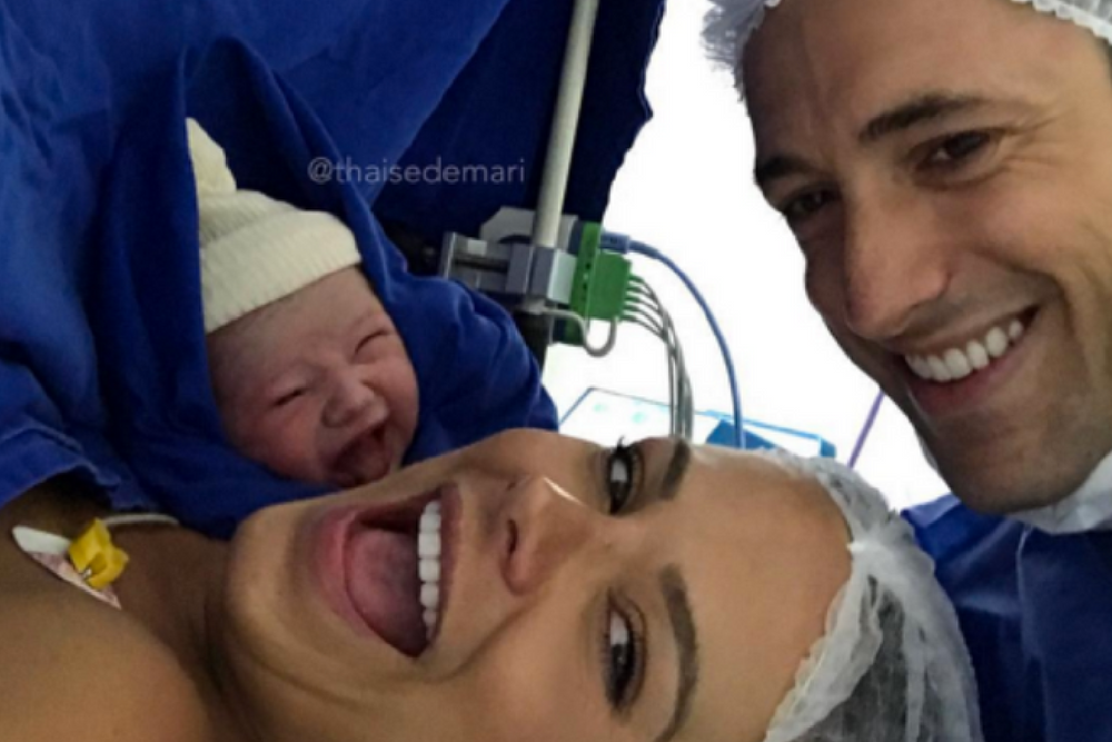 Thaise De Mari, selfie na porodówce, zdjęcia z porodówki