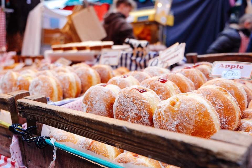 tłusty czwartek, pączki, ile kalorii ma pączek