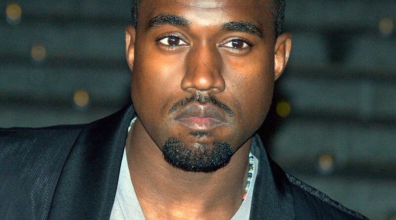 Kanye West w nietypowej stylizacji! „Jak on w ogóle oglądał mecz?”